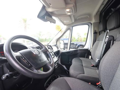 Used 2021 RAM ProMaster 2500 w/ Convenience Group image 8