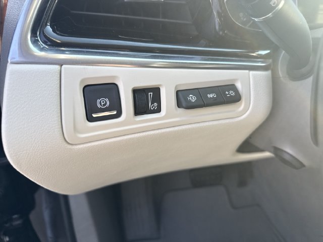 Used 2020 Cadillac XT6 Premium Luxury AWD/4WD image 14