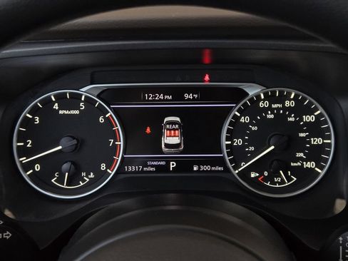 Used 2023 Nissan Rogue S FWD image 27