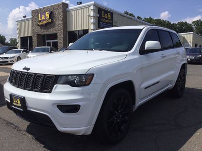 Used 2019 Jeep Grand Cherokee Altitude