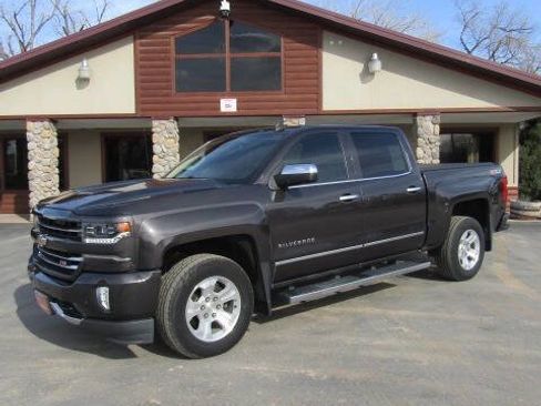 Used 2016 Chevrolet Silverado 1500 LTZ Z71 w/ LTZ Plus Package image 2