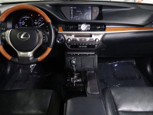 Used 2015 Lexus ES 300h image 15