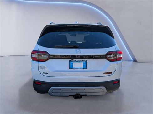 New 2025 Honda Pilot TrailSport image 8