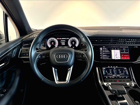 Used 2025 Audi Q7 3.0T Premium Plus AWD/4WD image 16