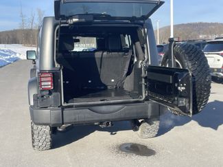 Used 2017 Jeep Wrangler Unlimited Rubicon w/ Connectivity Group video 5