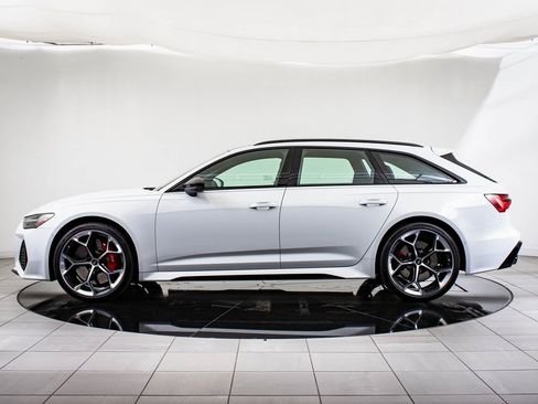 New 2025 Audi RS 6 performance image 5
