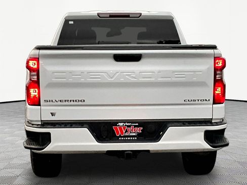 Used 2022 Chevrolet Silverado 1500 Custom AWD/4WD image 5