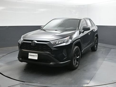 Used 2022 Toyota RAV4 LE FWD image 1