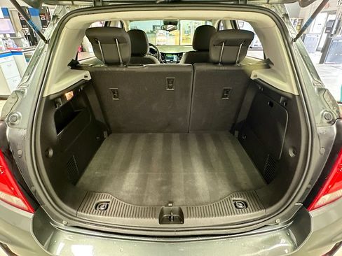 Used 2019 Chevrolet Trax LT FWD image 26