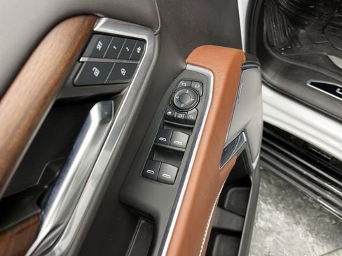 Used 2024 GMC Sierra 2500 Denali Ultimate image 11