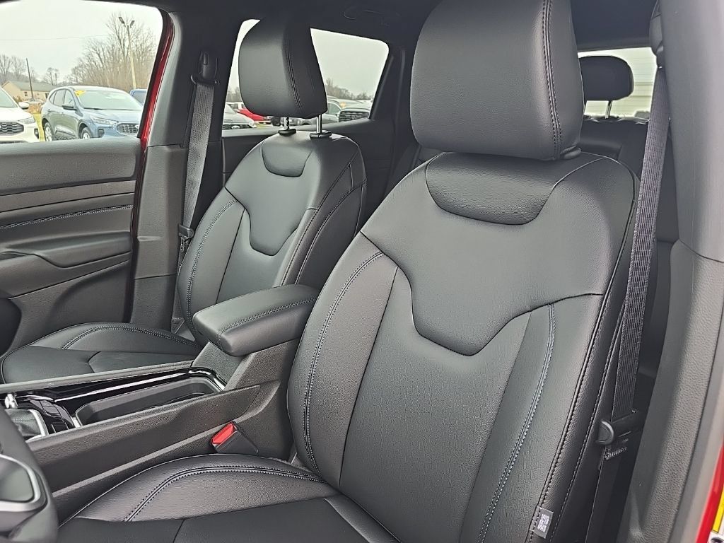 New 2026 Jeep Compass Limited AWD/4WD image 17