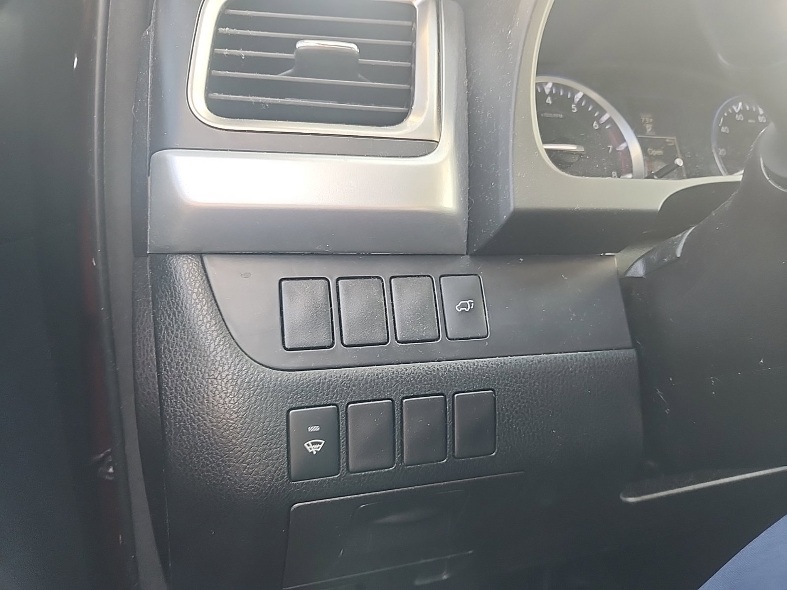Used 2016 Toyota Highlander XLE AWD/4WD image 14