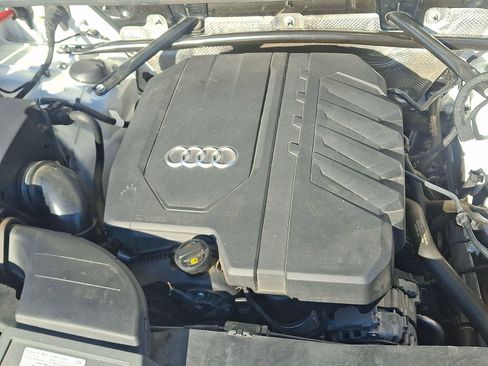 Used 2021 Audi Q5 Premium w/ Convenience Package image 28