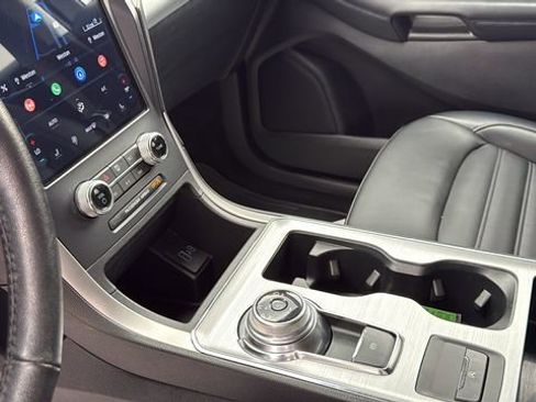 Used 2022 Ford Edge SEL image 20