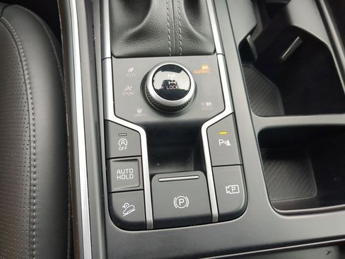 Certified 2024 Kia Sorento S image 22