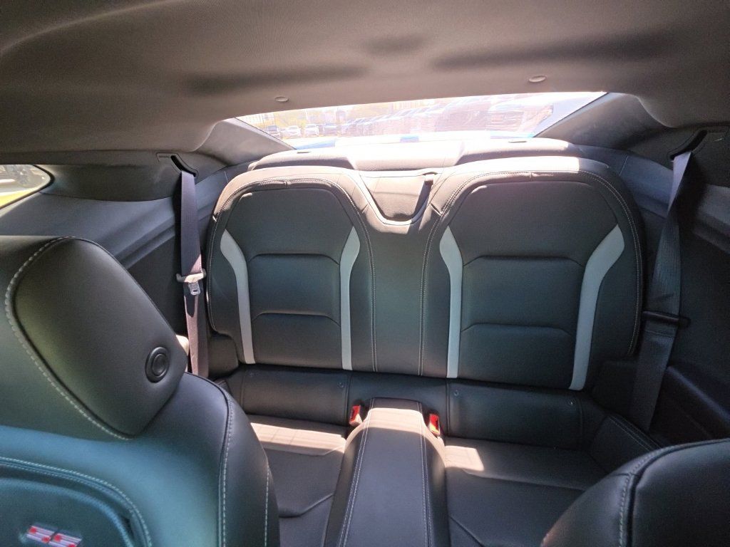 Used 2016 Chevrolet Camaro SS RWD image 28