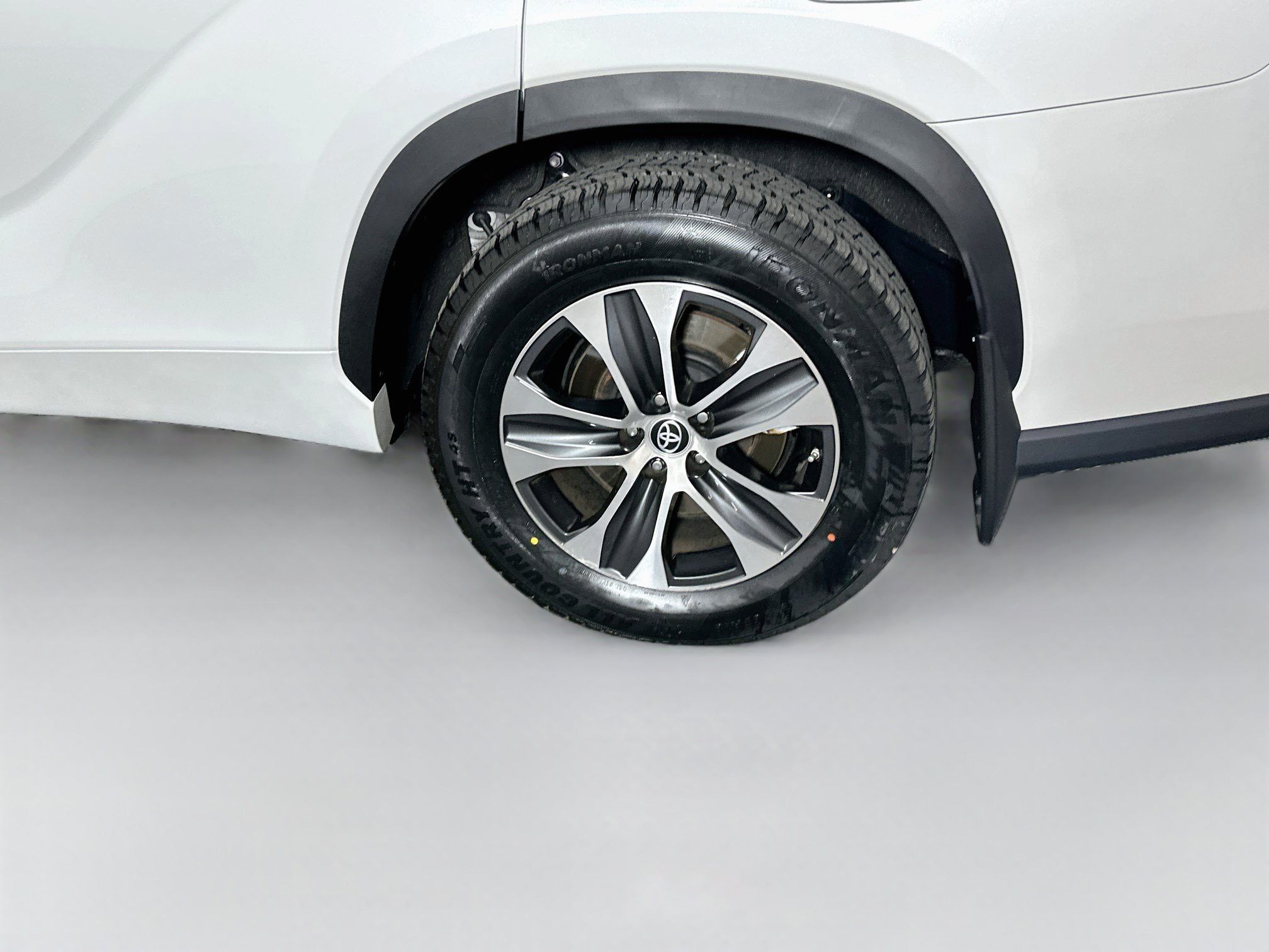 Used 2023 Toyota Highlander XLE FWD image 11
