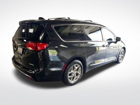 Used 2019 Chrysler Pacifica Limited w/ Advanced Safetytec Group FWD image 5
