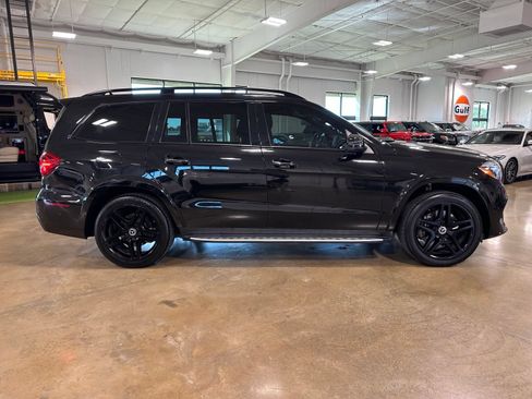 Used 2019 Mercedes-Benz GLS 550 4MATIC image 9