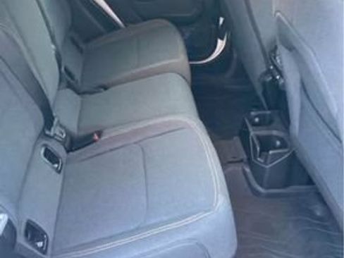 Used 2025 Jeep Gladiator Sport AWD/4WD image 6