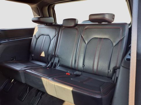 Used 2022 Ford Expedition Limited AWD/4WD image 38