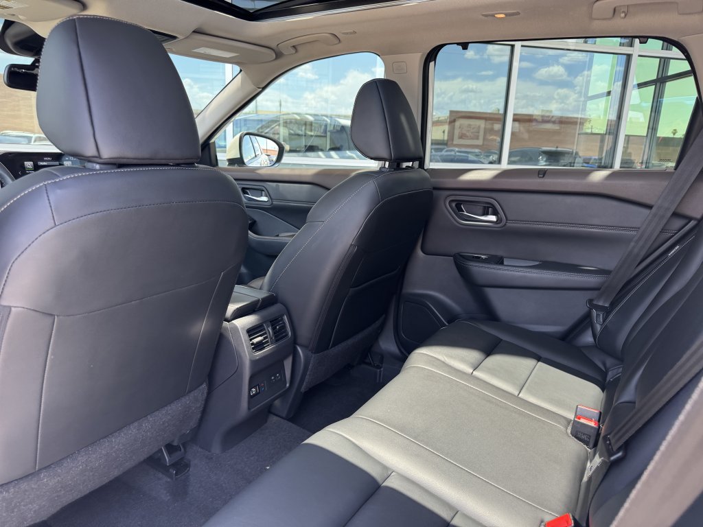 Used 2023 Nissan Rogue SL w/ SL Premium Package FWD image 33