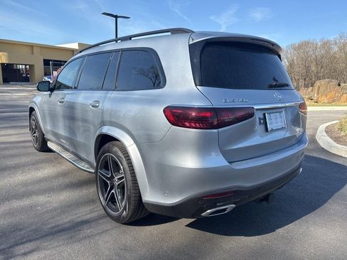 Used 2025 Mercedes-Benz GLS 450 4MATIC image 3