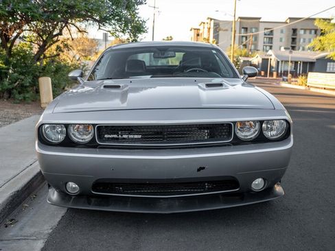 Used 2013 Dodge Challenger SXT RWD image 8