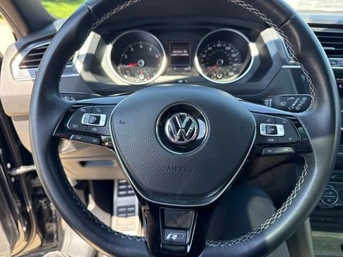 Used 2021 Volkswagen Tiguan SE R-Line AWD/4WD image 18
