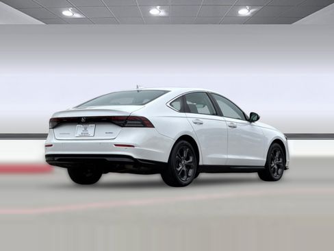 Used 2024 Honda Accord EX-L image 8