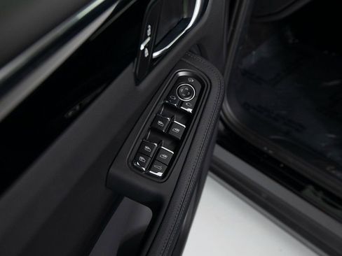 New 2026 Porsche Macan AWD/4WD image 19