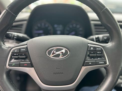 Used 2018 Hyundai Elantra Value Edition w/ Cargo Package image 18