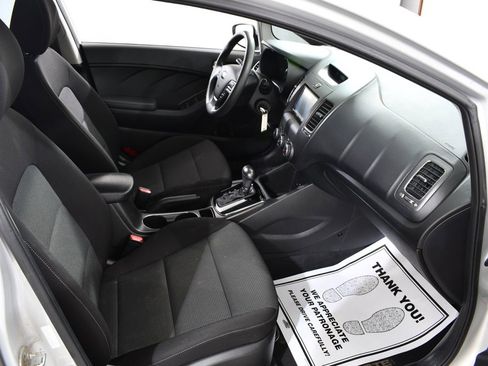 Used 2018 Kia Forte LX w/ LX Rear Camera Package image 10