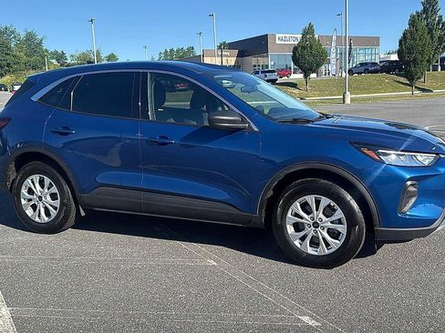 Used 2023 Ford Escape Active AWD/4WD image 3