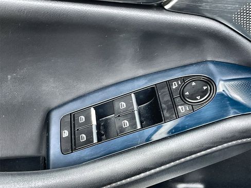 Used 2019 MAZDA MAZDA3 AWD Hatchback w/ Preferred Pkg image 12