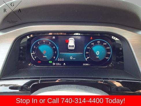 Used 2024 Volkswagen Atlas Cross Sport SE AWD/4WD image 19