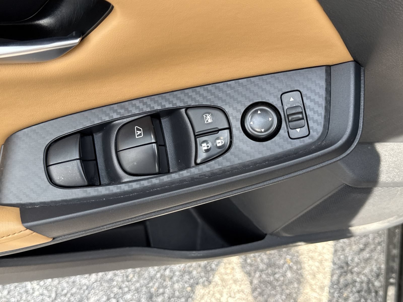 Used 2023 Nissan Sentra SV w/ SV Premium Package FWD image 15