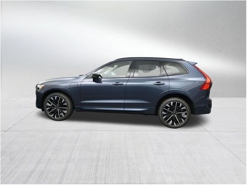 New 2026 Volvo XC60 T8 Ultra w/ Protection Package Premier AWD/4WD image 2