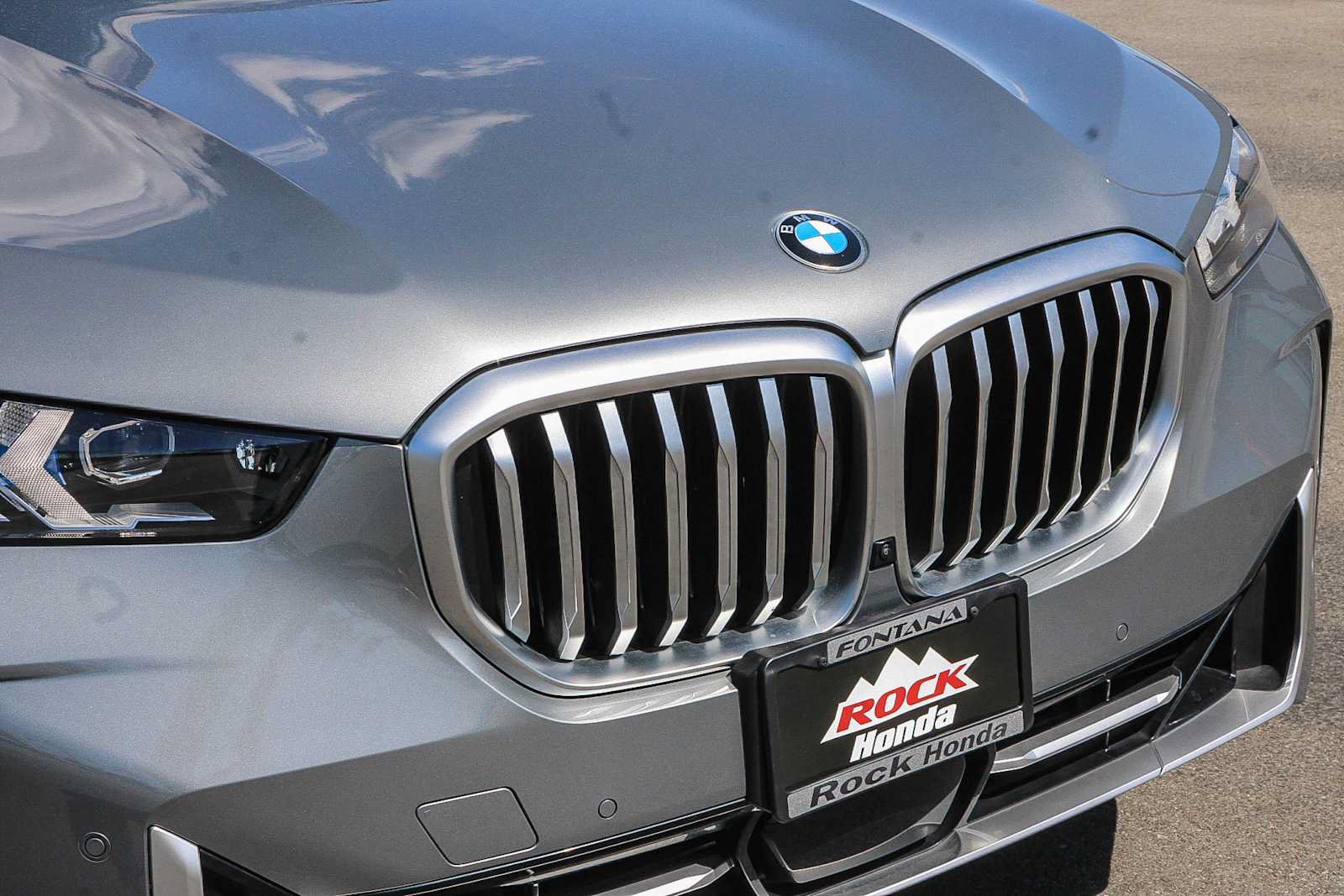 Used 2024 BMW X5 xDrive40i w/ Premium Package AWD/4WD image 5