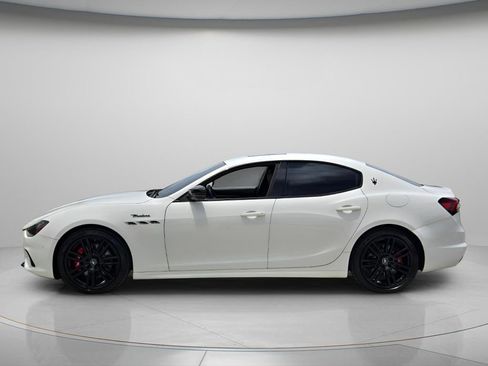 Used 2023 Maserati Ghibli Modena RWD image 3