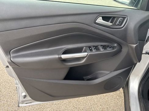 Used 2015 Ford Escape SE FWD image 16