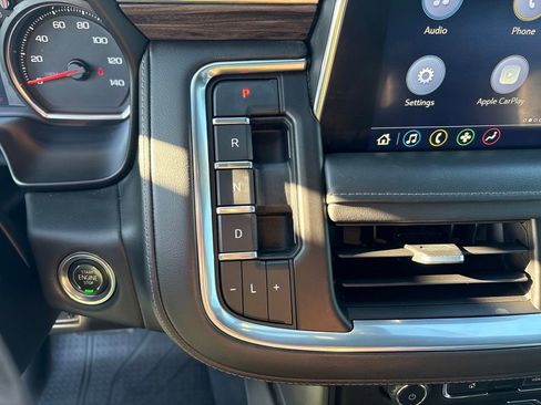 Used 2021 Chevrolet Tahoe Z71 w/ Z71 Signature Package image 29