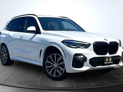 Used 2023 BMW X5 xDrive40i w/ M Sport Package AWD/4WD image 3