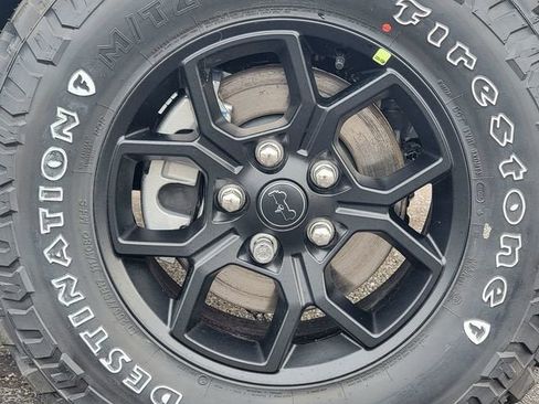 New 2026 Jeep Gladiator Sport image 17