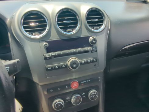 Used 2013 Chevrolet Captiva Sport LT FWD image 18
