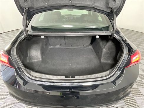 Certified 2022 Chevrolet Malibu LT image 28