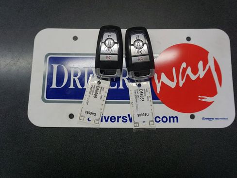 Used 2023 Ford Bronco Black Diamond w/ Sasquatch Package image 18