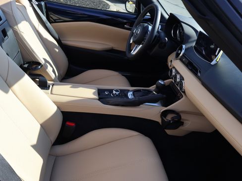 New 2025 MAZDA MX-5 Miata Grand Touring w/ Weather Package image 19