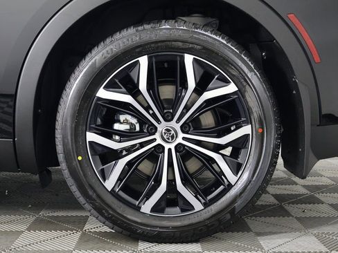 New 2026 Toyota Crown XLE image 10