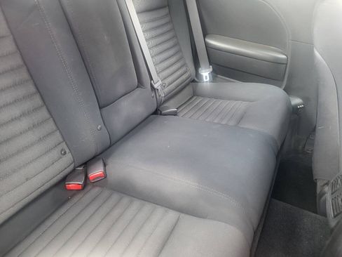 Used 2013 Dodge Challenger R/T RWD image 10